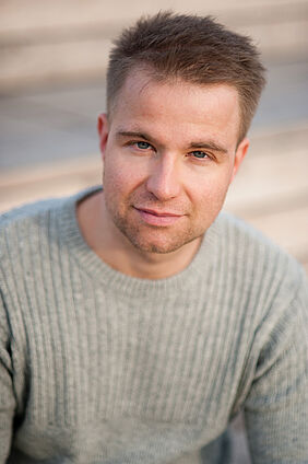 buying drugs on the darknet